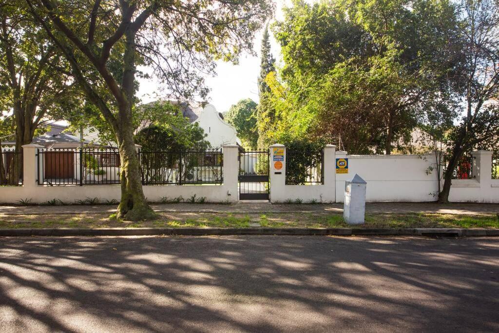 Mawethu Peaceful Garden With Covered Pool And Braai Area Cape Town Exterior foto