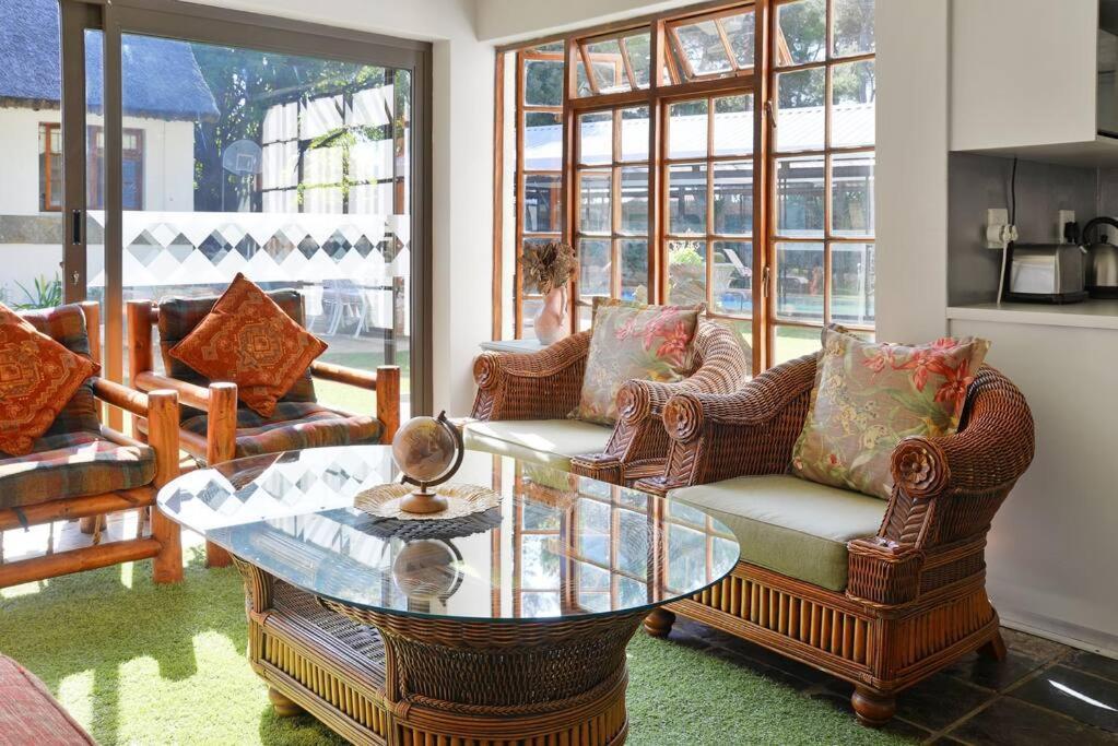 Mawethu Peaceful Garden With Covered Pool And Braai Area Cape Town Exterior foto
