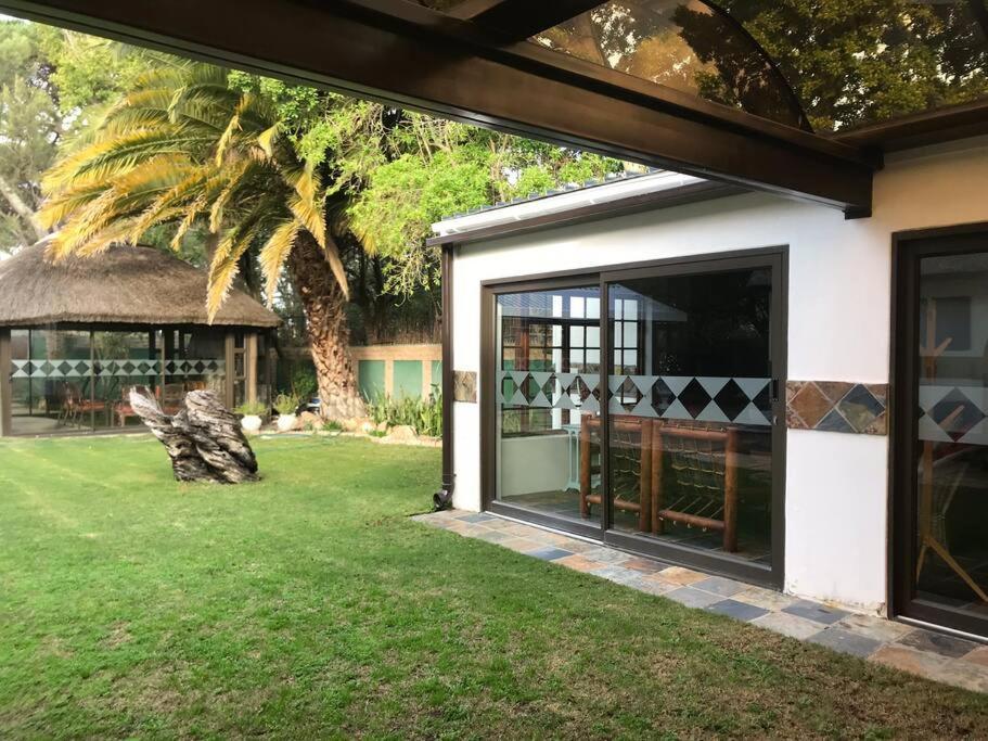 Mawethu Peaceful Garden With Covered Pool And Braai Area Cape Town Exterior foto