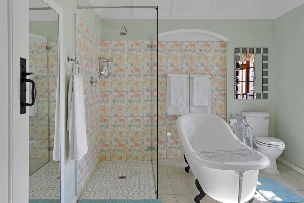 Mawethu Peaceful Garden With Covered Pool And Braai Area Cape Town Exterior foto