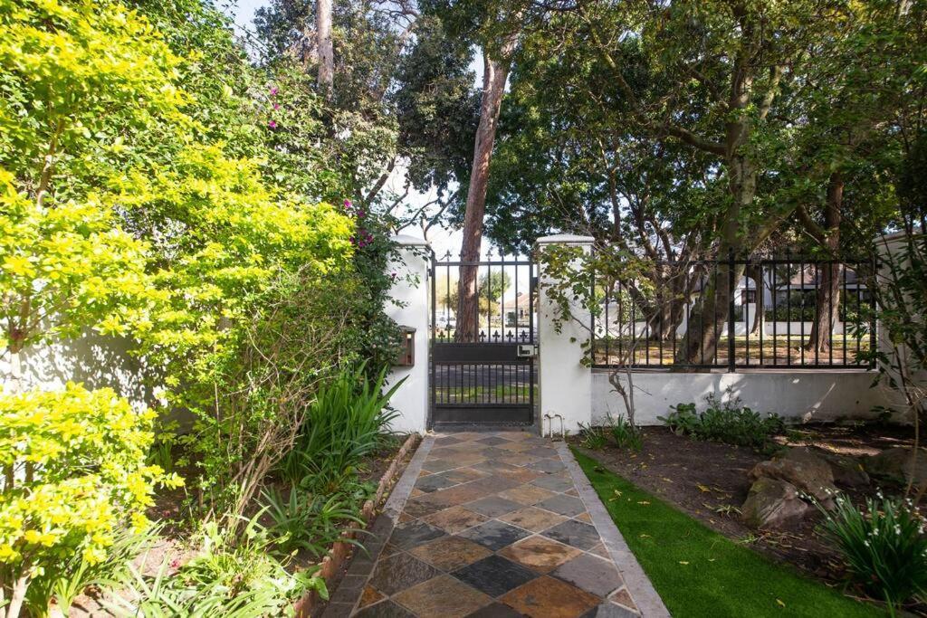Mawethu Peaceful Garden With Covered Pool And Braai Area Cape Town Exterior foto